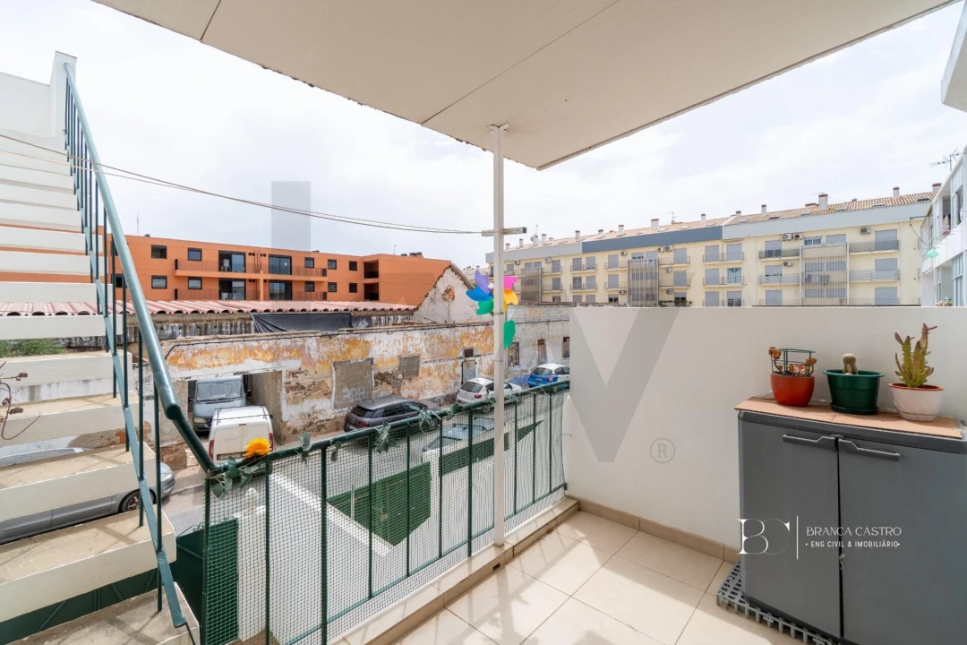 Apartamento T6 para Venda em Vila Real de Santo Antonio Foto 27