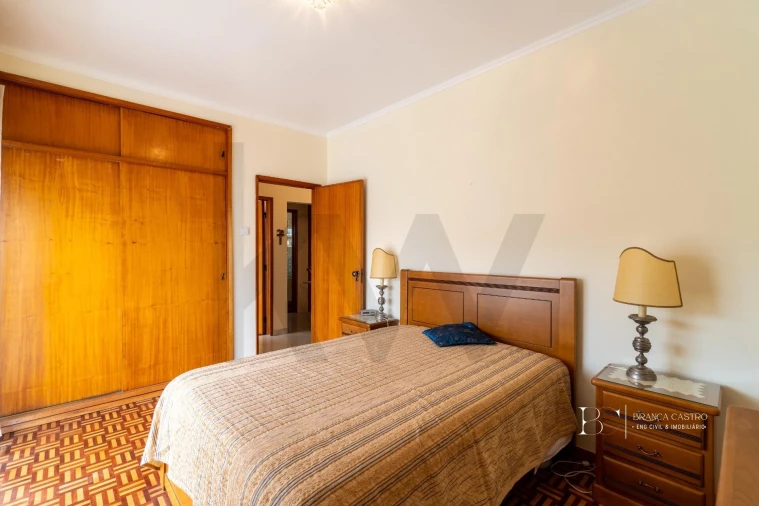 Apartamento T6 para Venda em Vila Real de Santo Antonio Foto 13