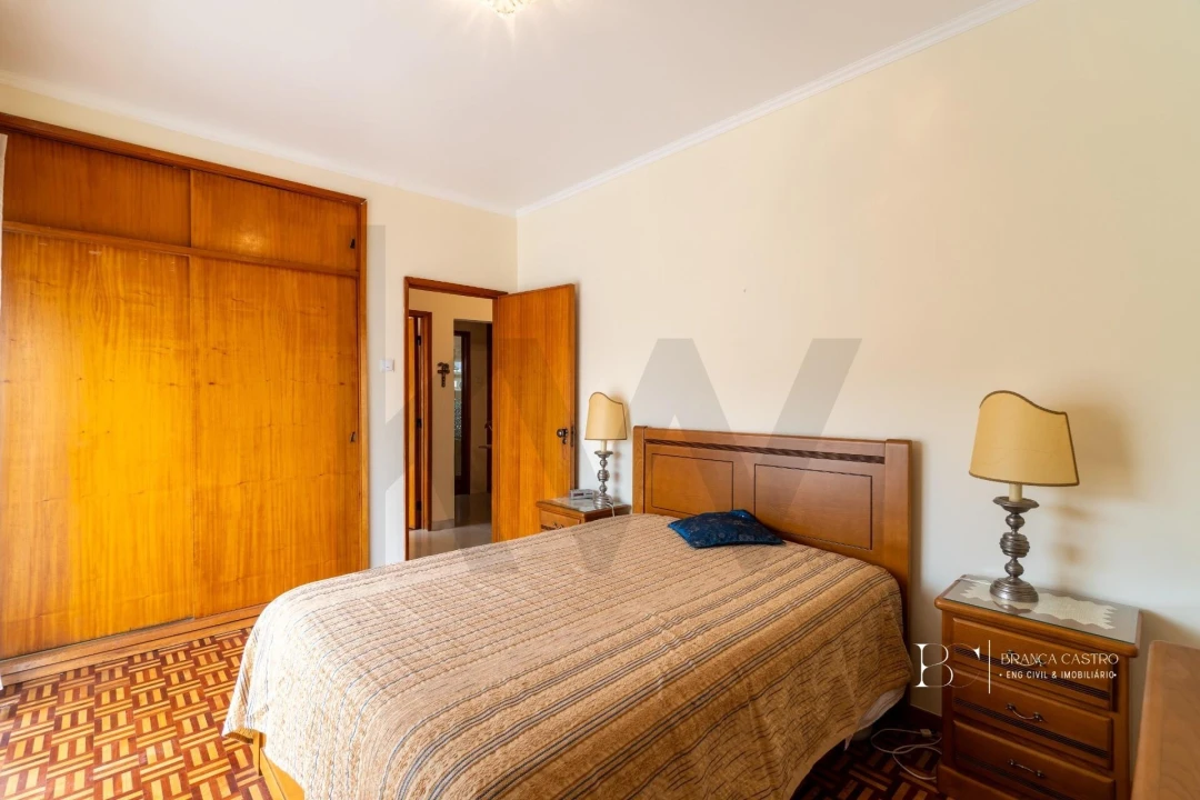Apartamento T6 para Venda em Vila Real de Santo Antonio Foto 13