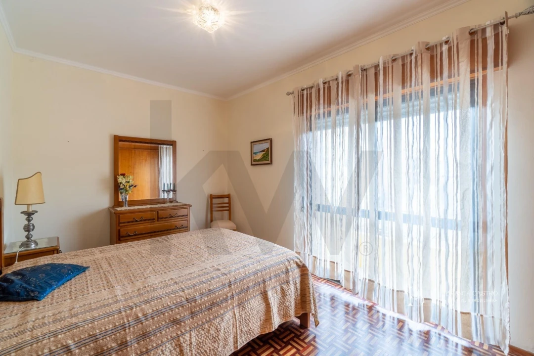 Apartamento T6 para Venda em Vila Real de Santo Antonio Foto 12