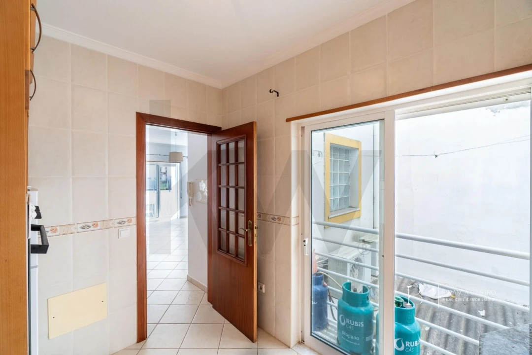 Apartamento T2 para Venda em Vila Real de Santo Antonio Foto 12