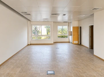 Negócio para Arrendamento em Venteira
