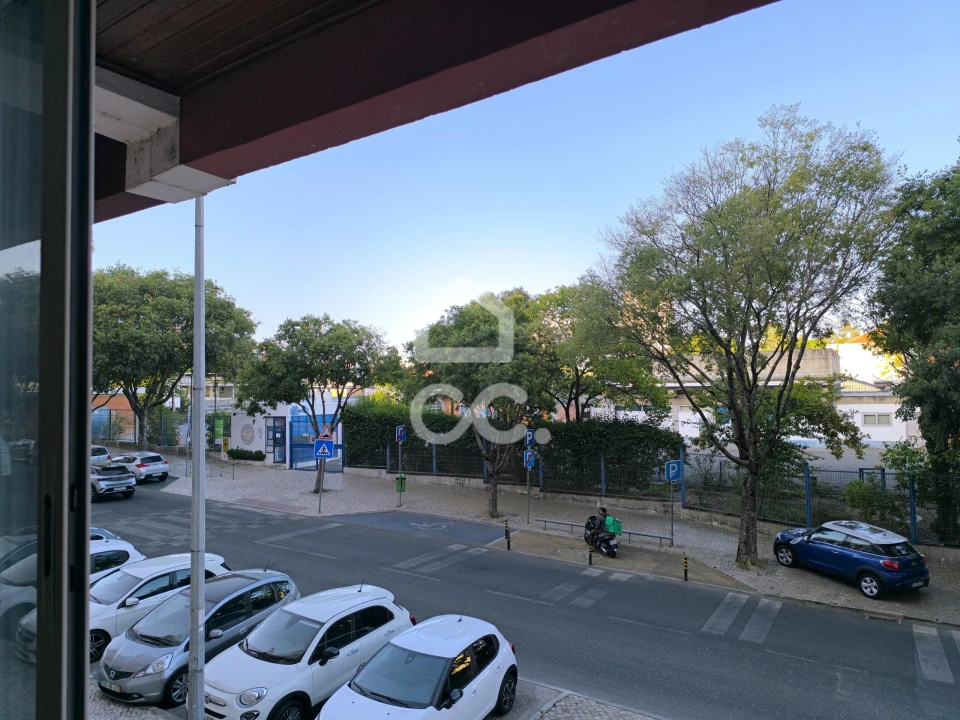 Negócio para Arrendamento em Venteira Foto 33