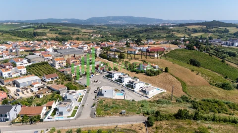 Moradia T4 para Venda em Vermelha