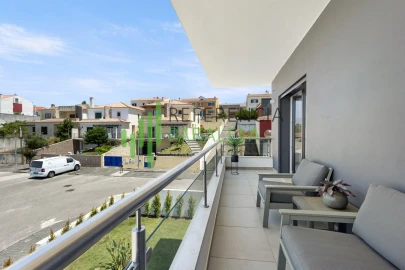 Moradia T4 para Venda em Vermelha
