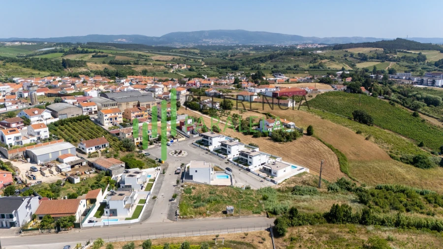 Moradia T4 para Venda em Vermelha Foto 5