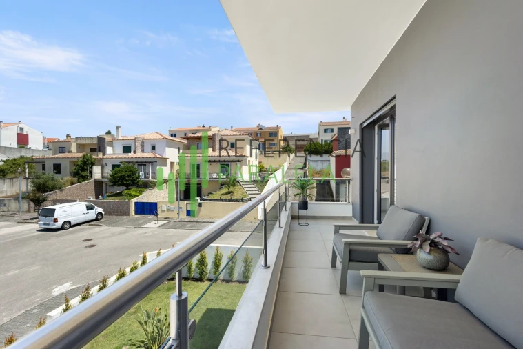 Moradia T4 para Venda em Vermelha Foto 18