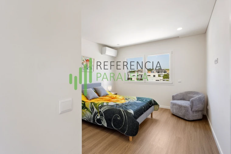 Moradia T4 para Venda em Vermelha Foto 8