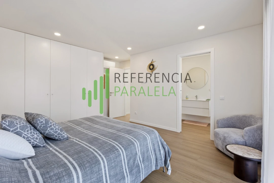Moradia T4 para Venda em Vermelha Foto 14