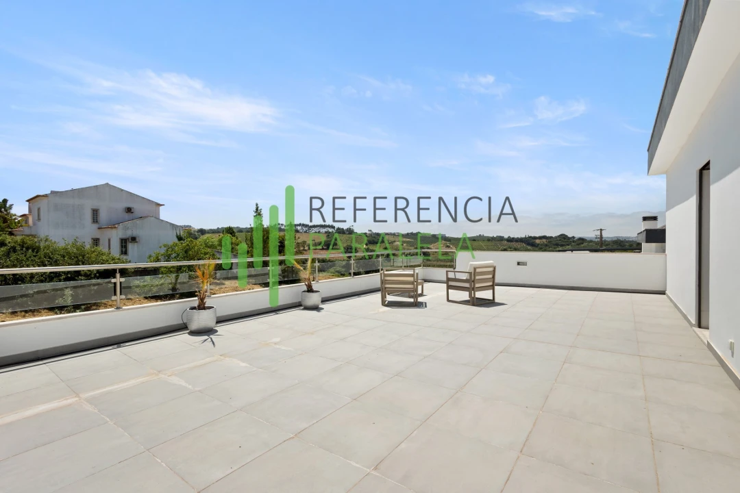 Moradia T4 para Venda em Vermelha Foto 19