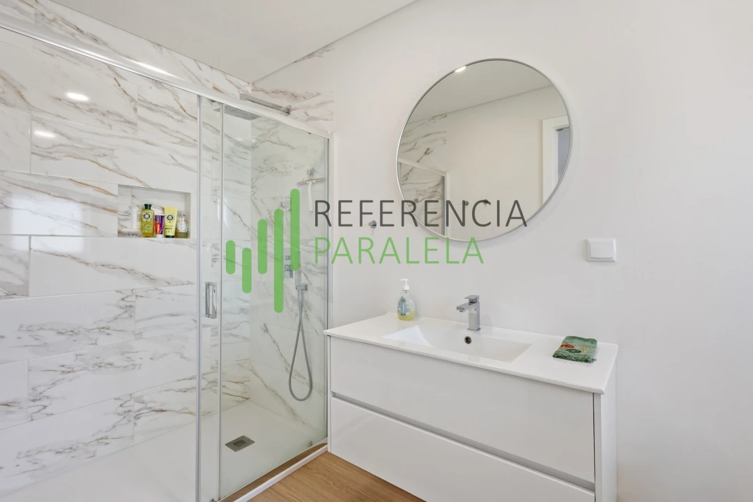 Moradia T4 para Venda em Vermelha Foto 15