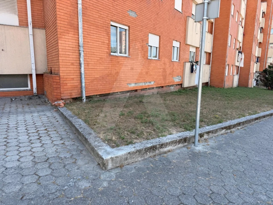 Loja para Venda em Esgueira Foto 51