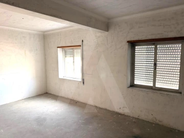 Loja para Venda em Esgueira