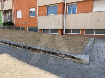 Loja para Venda em Esgueira