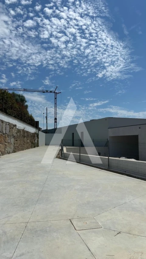 Moradia T4 para Venda em Rebordões (Souto)