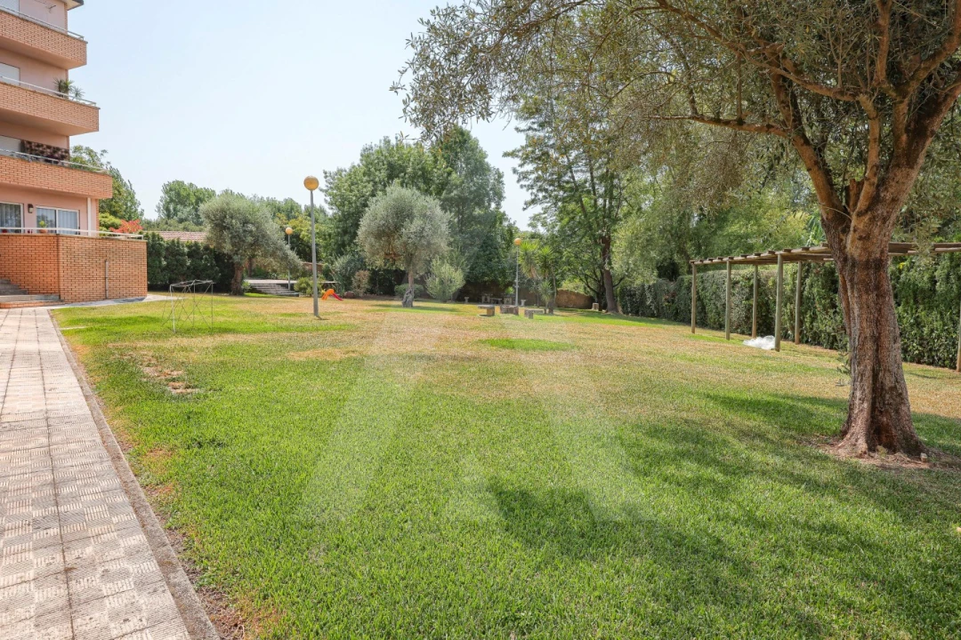 Apartamento T2 para Venda em Aguada de Cima Foto 2