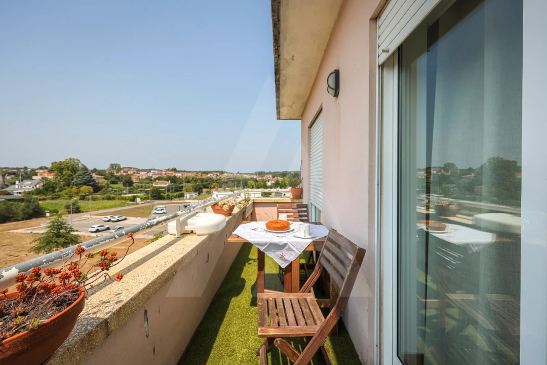 Apartamento T2 para Venda em Aguada de Cima Foto 4
