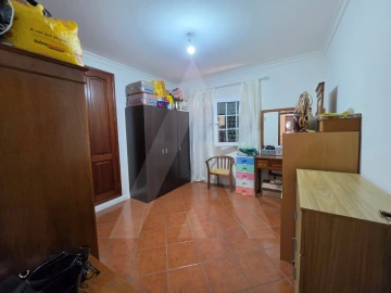 Moradia T3 para Venda em Amoreira da Gândara, Paredes do Bairro e Ancas
