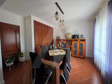 Moradia T3 para Venda em Amoreira da Gândara, Paredes do Bairro e Ancas