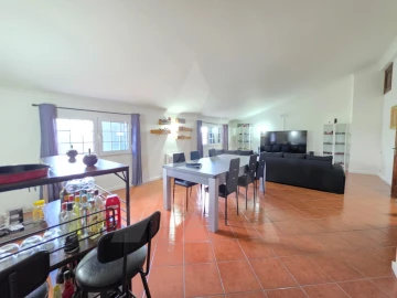 Moradia T3 para Venda em Amoreira da Gândara, Paredes do Bairro e Ancas