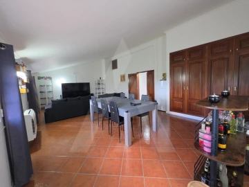 Moradia T3 para Venda em Amoreira da Gândara, Paredes do Bairro e Ancas