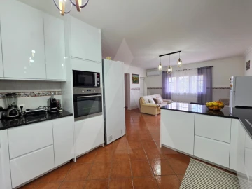 Moradia T3 para Venda em Amoreira da Gândara, Paredes do Bairro e Ancas
