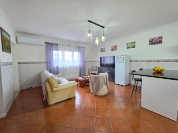 Moradia T3 para Venda em Amoreira da Gândara, Paredes do Bairro e Ancas