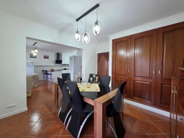 Moradia T3 para Venda em Amoreira da Gândara, Paredes do Bairro e Ancas