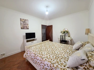 Moradia T3 para Venda em Amoreira da Gândara, Paredes do Bairro e Ancas
