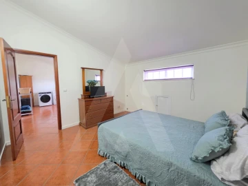 Moradia T3 para Venda em Amoreira da Gândara, Paredes do Bairro e Ancas