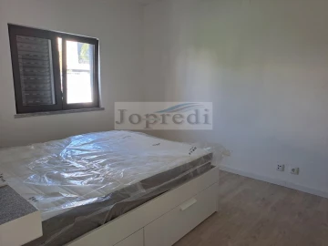 Moradia T4 para Venda em Charneca de Caparica e Sobreda