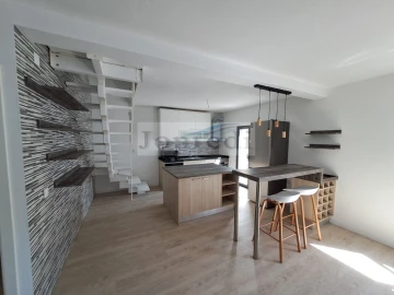 Moradia T4 para Venda em Charneca de Caparica e Sobreda