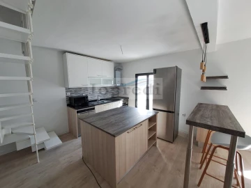 Moradia T4 para Venda em Charneca de Caparica e Sobreda