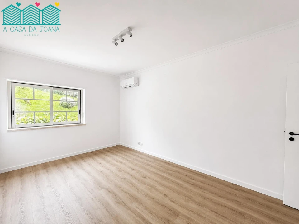 Apartamento T4 para Venda em Santa Maria e São Miguel, São Martinho, São Pedro Penaferrim Foto 3