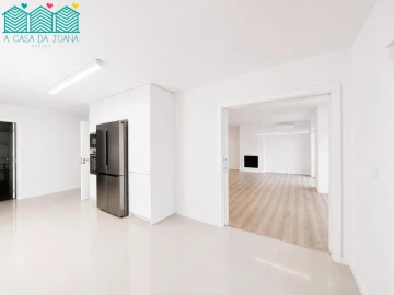 Apartamento T4 para Venda em Santa Maria e São Miguel, São Martinho, São Pedro Penaferrim