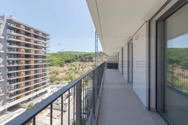 Apartamento T3 para Venda em Algés, Linda-A-Velha e Cruz Quebrada-Dafundo Foto 4