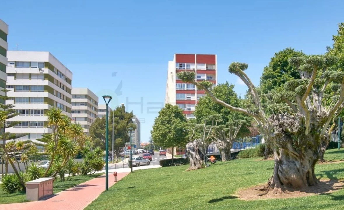 Apartamento T3 para Venda em Oeiras e São Julião da Barra, Paço de Arcos e Caxias Foto 2