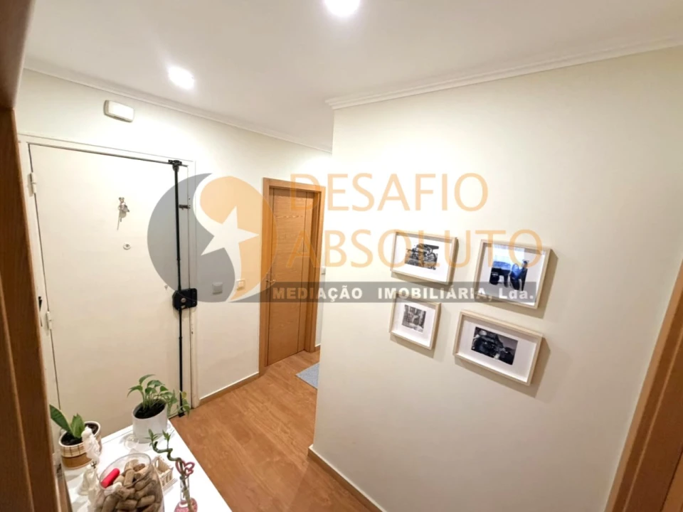 Moradia T3 para Venda em Laranjeiro e Feijó Foto 2
