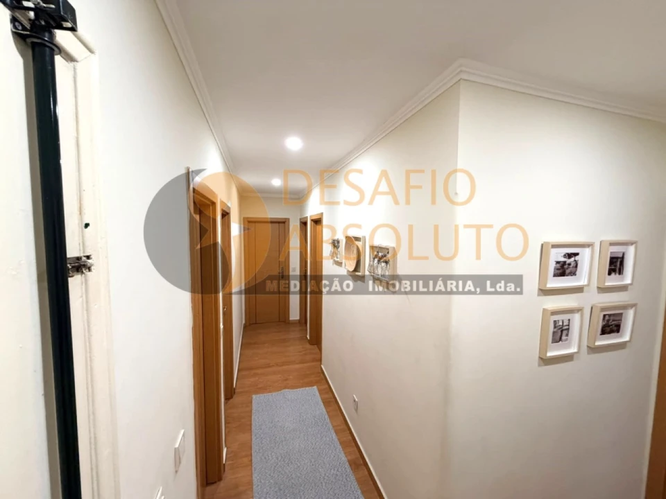 Moradia T3 para Venda em Laranjeiro e Feijó Foto 3