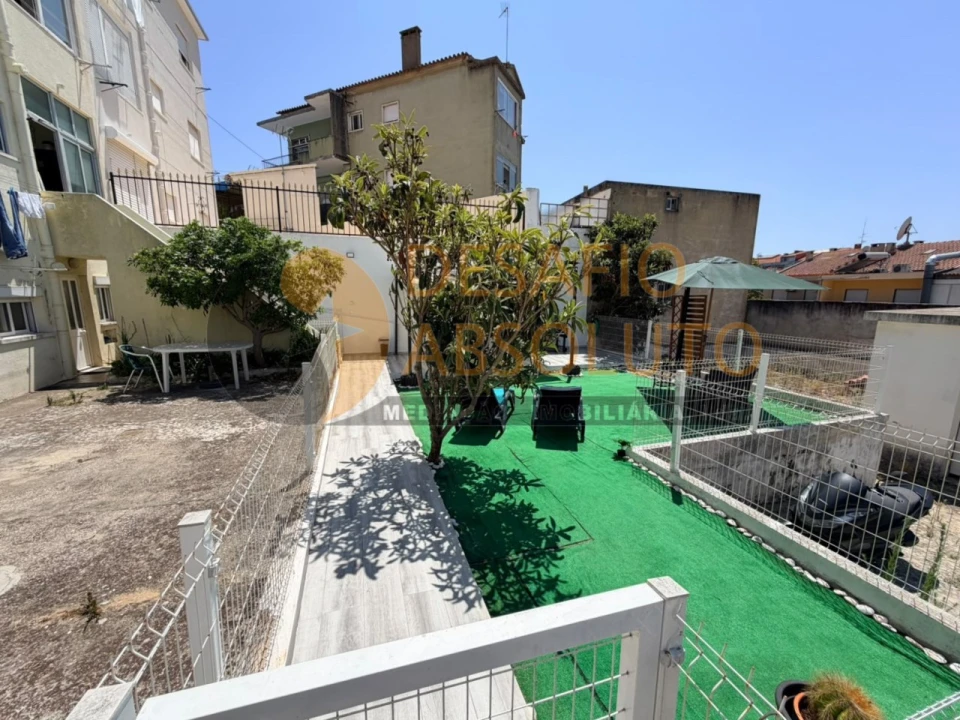 Moradia T3 para Venda em Laranjeiro e Feijó Foto 29
