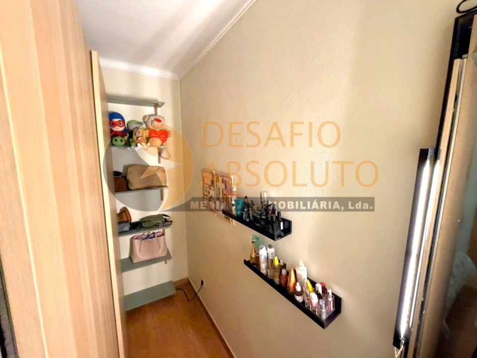 Moradia T3 para Venda em Laranjeiro e Feijó Foto 21