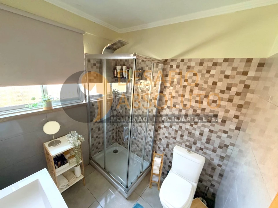 Moradia T3 para Venda em Laranjeiro e Feijó Foto 25