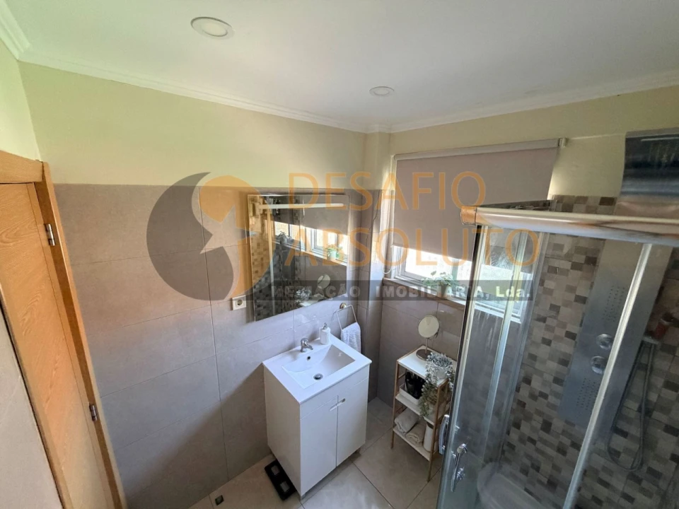Moradia T3 para Venda em Laranjeiro e Feijó Foto 27