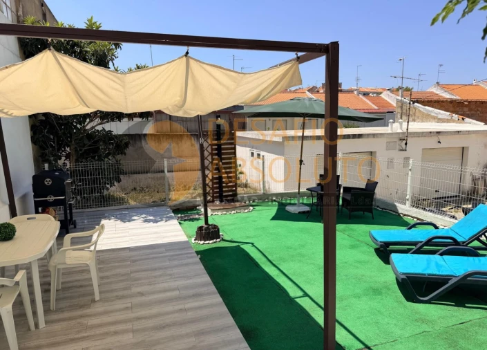 Moradia T3 para Venda em Laranjeiro e Feijó Foto 31