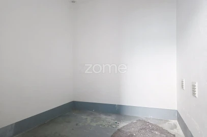 Terreno Comércio / Armazém para Arrendamento em Abrunheira, Verride e Vila Nova da Barca
