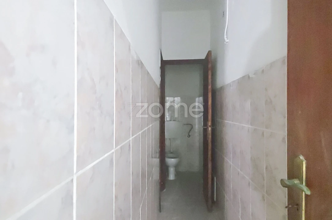 Terreno Comércio / Armazém para Arrendamento em Abrunheira, Verride e Vila Nova da Barca Foto 14
