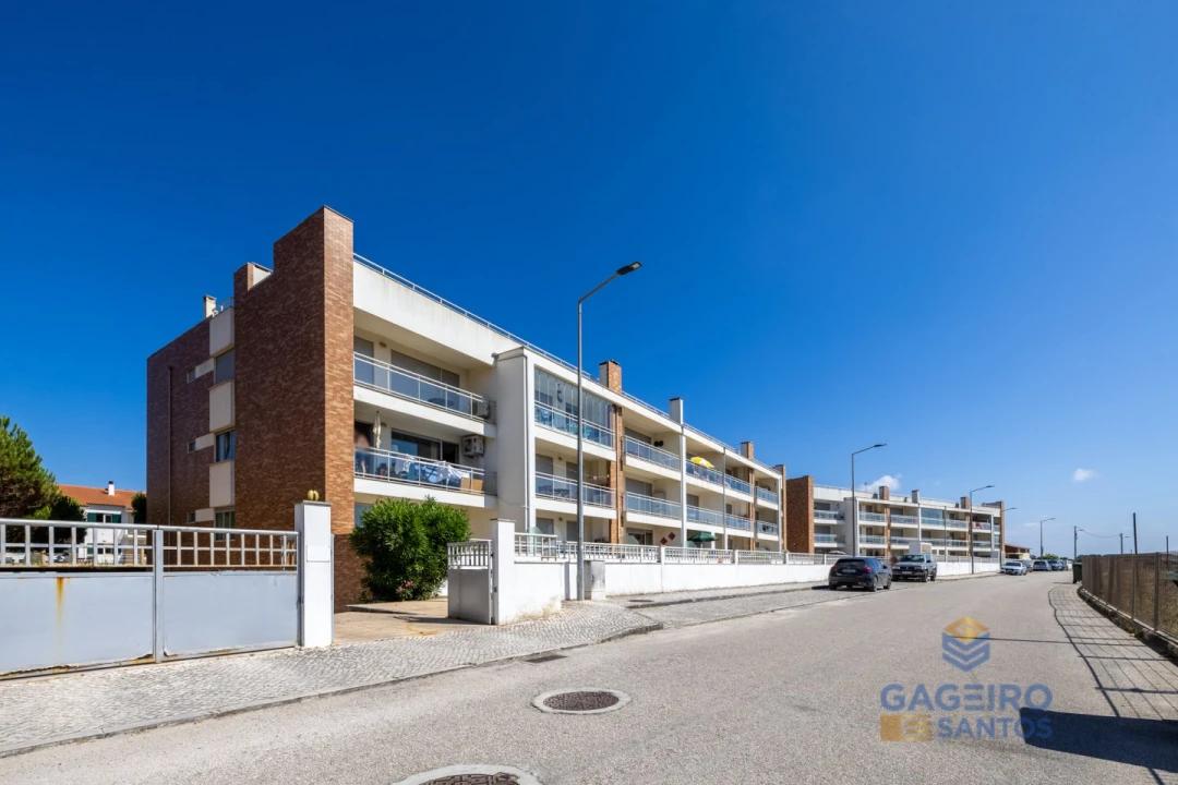 Apartamento T3 para Venda em São Martinho do Porto Foto 32