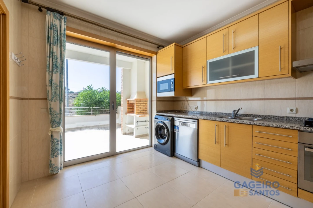 Apartamento T3 para Venda em São Martinho do Porto Foto 11