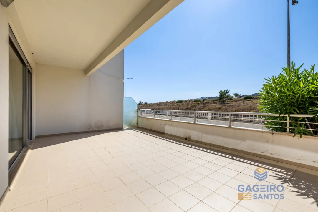 Apartamento T3 para Venda em São Martinho do Porto Foto 3