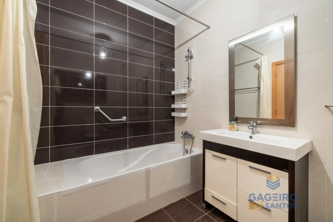 Apartamento T3 para Venda em São Martinho do Porto Foto 17